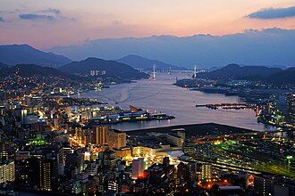 Nagasaki_City_view_from_Hamahira01s3