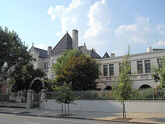 Ronald_McDonald_House_in_Philadelphia_01