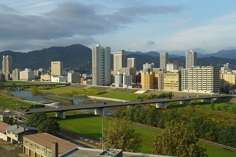 1200px-151011_Premier_Hotel-TSUBAKI-Sapporo_Hokkaido_Japan11s3