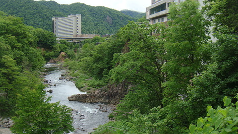 1200px-Jozankei_Onsen_04
