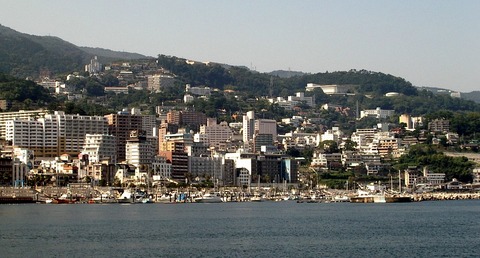 Atami_view_from_ocean