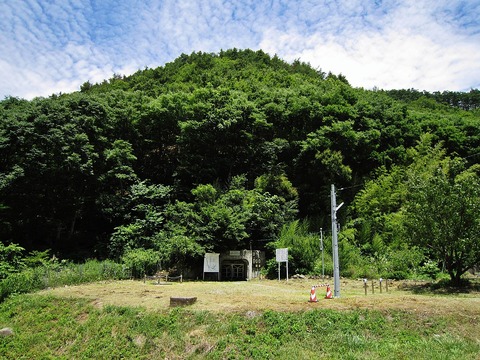 Matsushiro_Seismological_Observatory_major_tunnel_entrance_1
