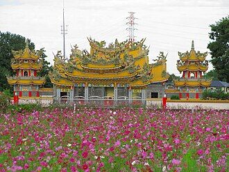 Sakado_Xientengong_And_Cosmos_Field_2