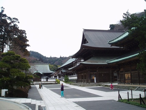 1200px-Kencho-ji_108599196_ac1ef7203f_o