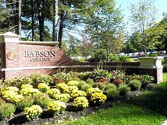 Babson_college_main_gate
