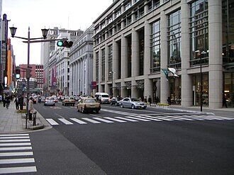 Mitsukoshimae-eki-2