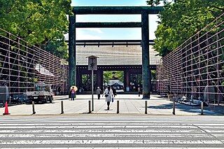 Yasukuni_Shrine,_Chiyoda_City;_June_2012_(29)