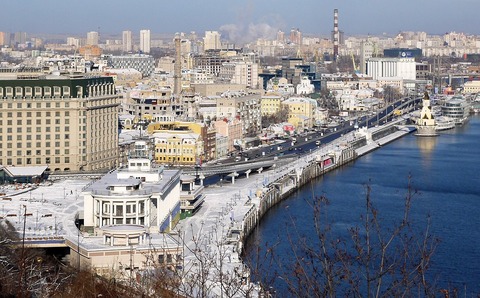 1200px-Kyiv_River_Terminal_P1320911_Поштова_пл