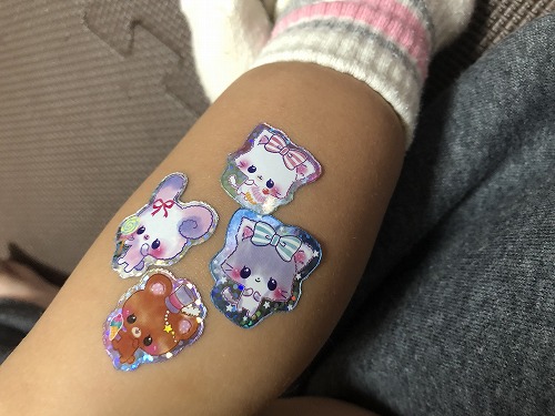 セリア 可愛い絆創膏と盛り沢山シール 子供のシールあるある 日々のくらし手帖 Powered By ライブドアブログ セリア 可愛い絆創膏と盛り沢山シール 子供のシールあるある 日々のくらし手帖 Powered By ライブドアブログ