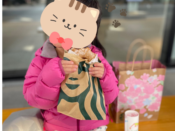 スターバックス◆娘の大好物と桜が綺麗♪