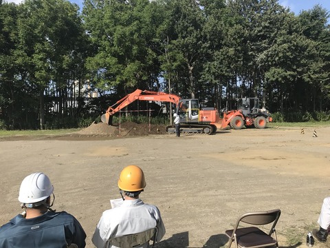 建設機械1