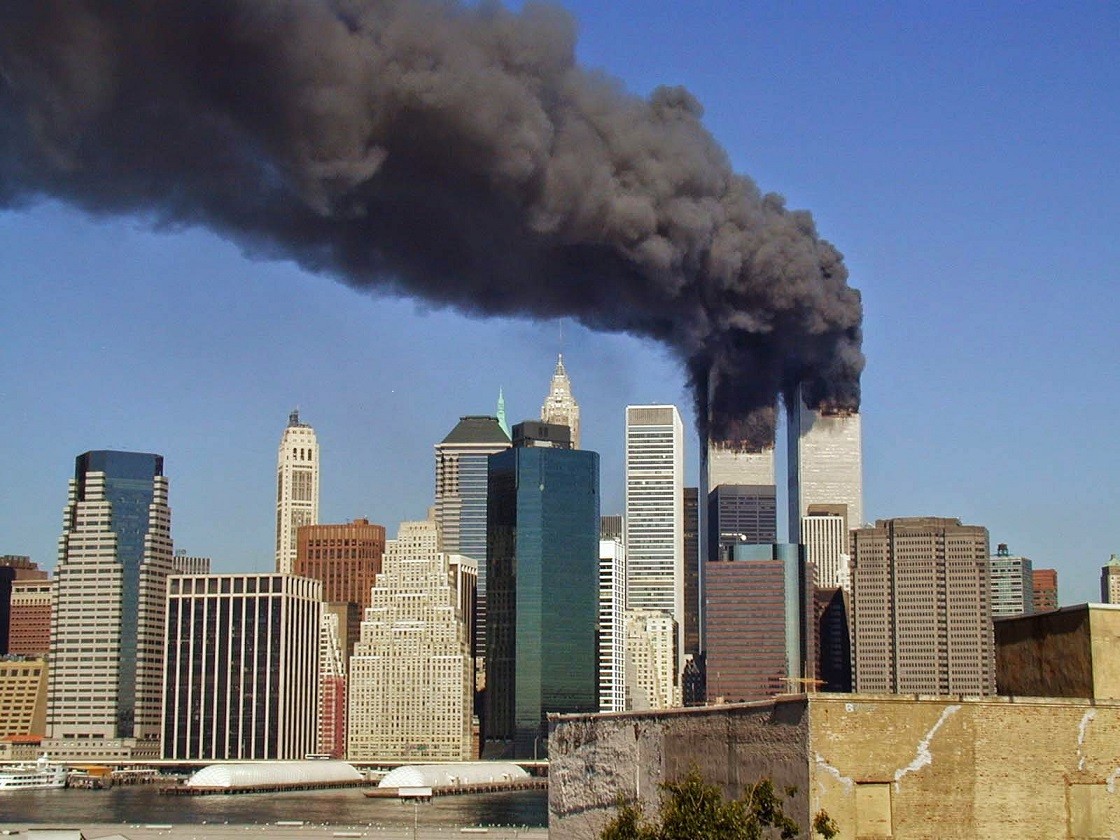 WTC_smoking_on_9-11_jpeg