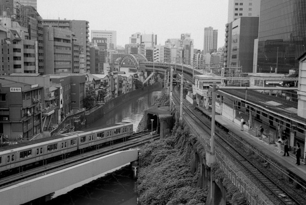 御茶の水駅　神田川