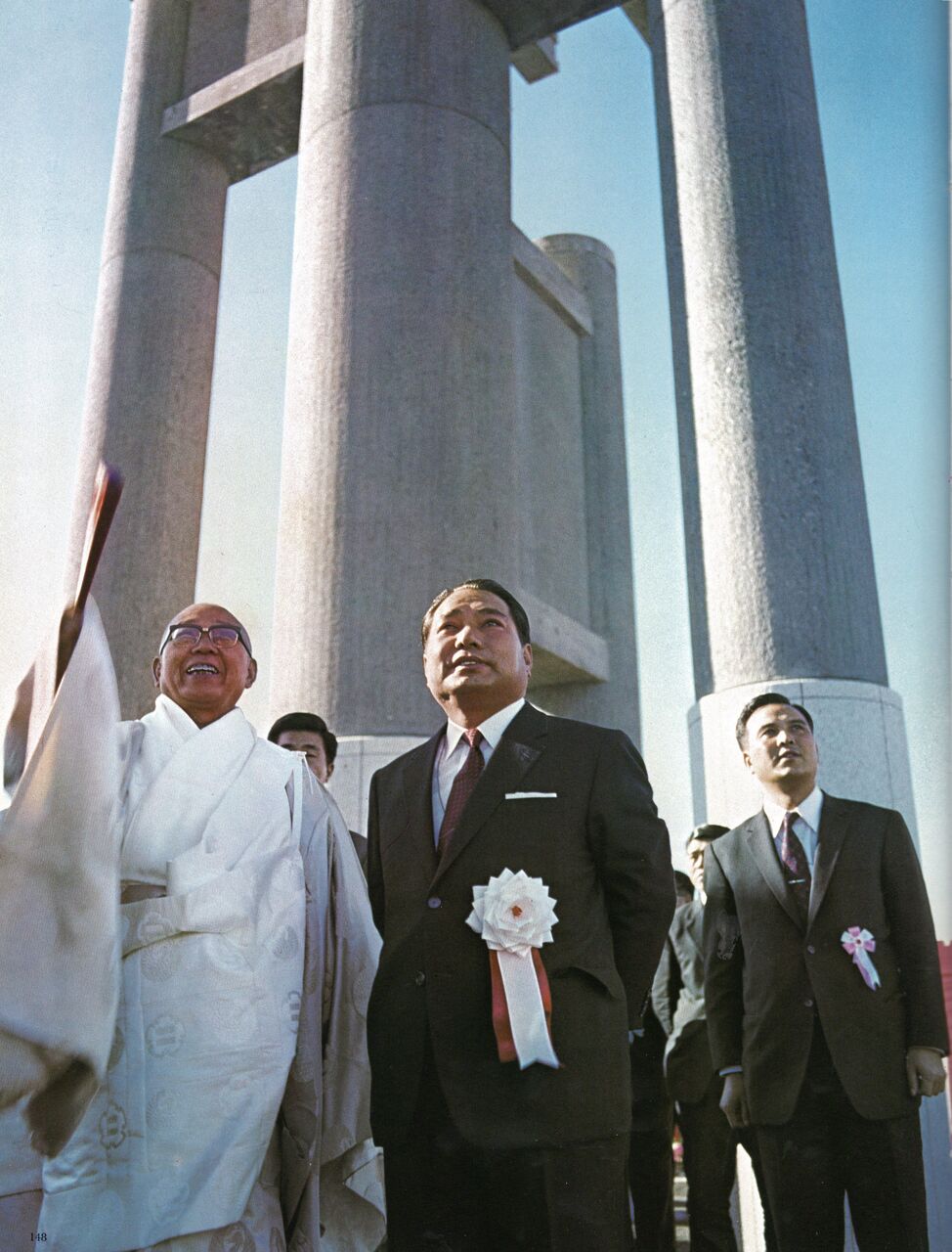 創価学会の歴史・公式「写真集」から抹殺された福島源次郎副会長・1979