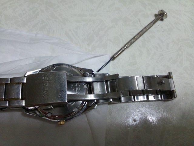 腕時計の電池交換(SEIKO PERPETUAL CALANDAR 8F33-00A0