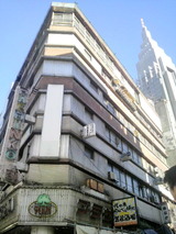 代々木駅前