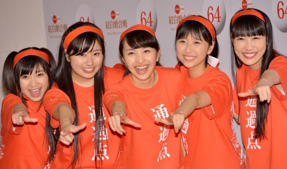 ももいろクローバーZ「White Hot Blizzard MOMOIRO CHRISTMAS 2013