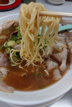 醤油チャーシュー麺④