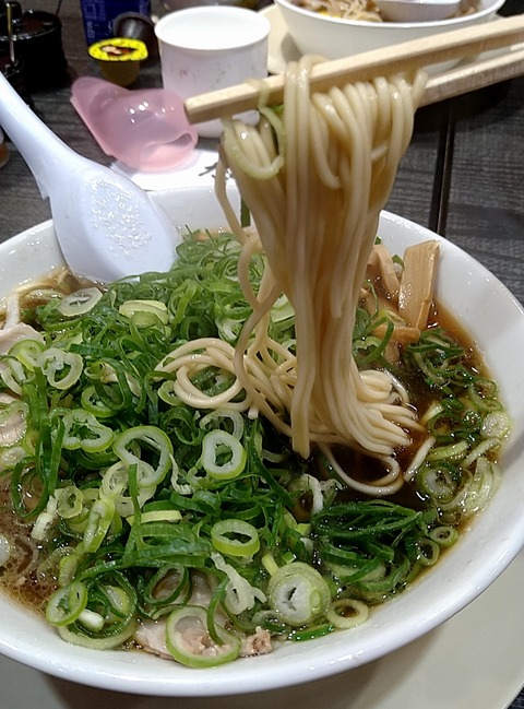 たかばしラーメン(並)硬麺+ネギ多目②