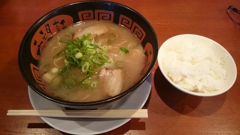 ごはんセット(とんこつ+硬麺)