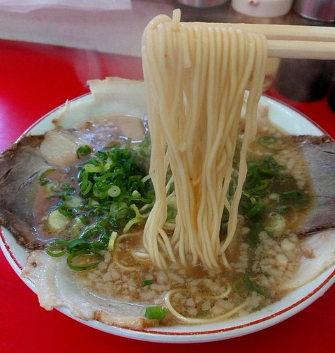 チャーシューメン(硬麺+ネギ多目)③