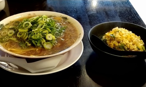特選しょうゆ(硬麺+ネギ多目)+ミニ炒飯セット
