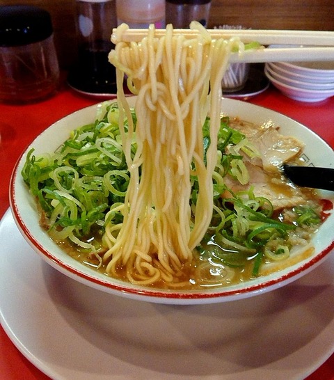 チャーシューメン(硬麺+ネギ多目)②