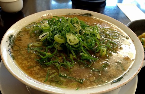 特選しょうゆ(硬麺+ネギ多目)