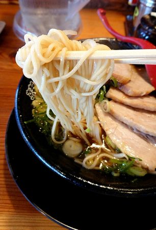 厚切チャーシューラーメン(硬麺+ネギ多目)③