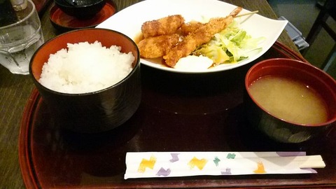 白身魚とエビフライ