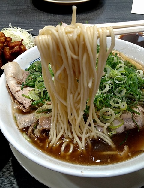 たかばしラーメン(並)硬麺+ネギ多目2