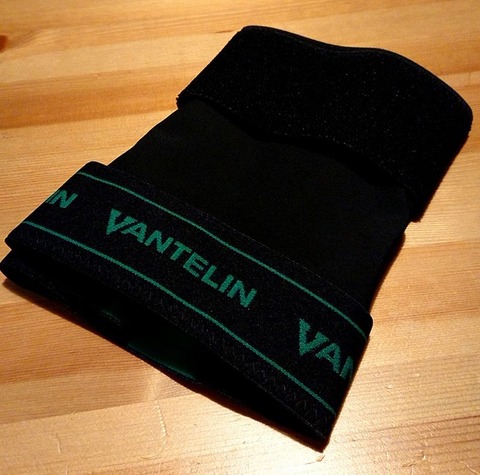 やっと届いたバンテリンサポーターひざ専用しっかり加圧タイプ③