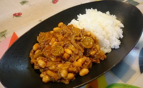 サラダ牛蒡と大豆のキーマカレー