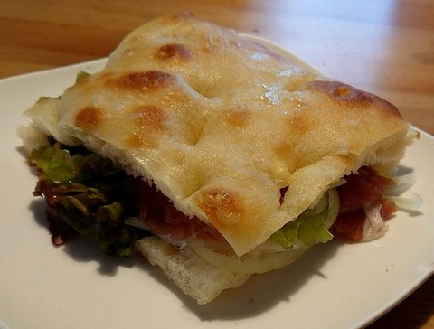 生ハムのサンドウィッチ