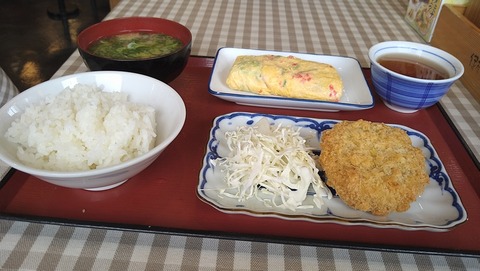 紅ショウガねぎ入り玉子焼きと牛肉コロッケ