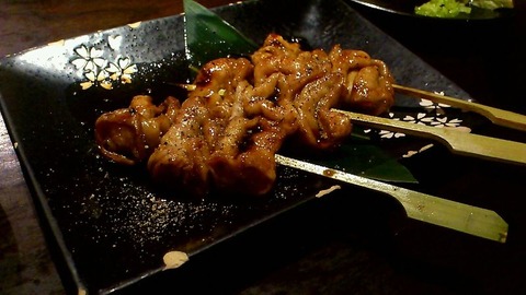 しろ