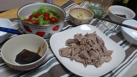 しゃぶと胡麻豆腐とサラダ3