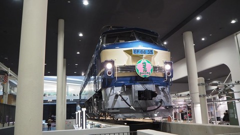 EF66 35 ②