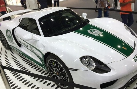 dubai-police-porsche-918-spyder-police-car-04