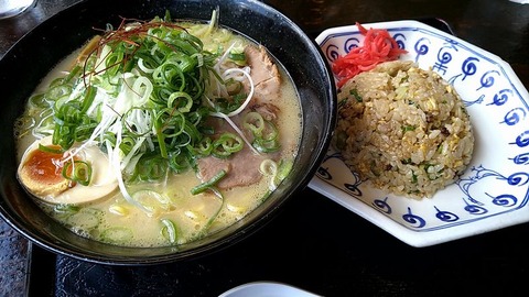 鶏そば半炒飯セット