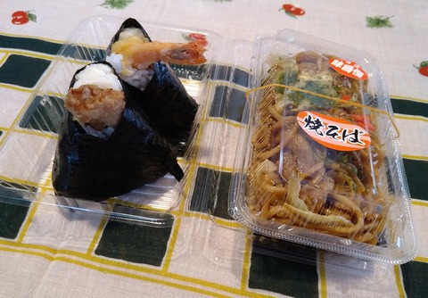 からむす+天むす+焼きそば