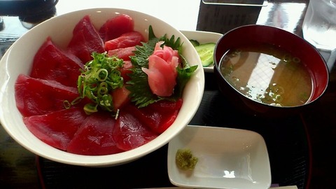 まぐろ丼