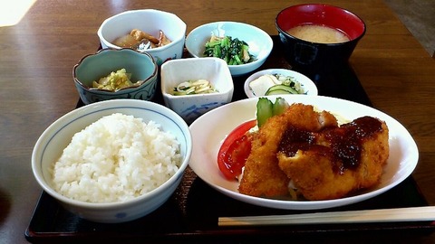 チキンカツ定食