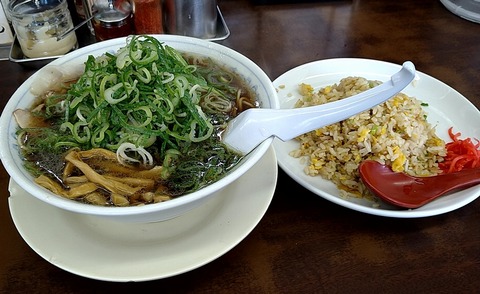 たかばしラーメン(並)硬麺+ネギ多目+炒飯セット