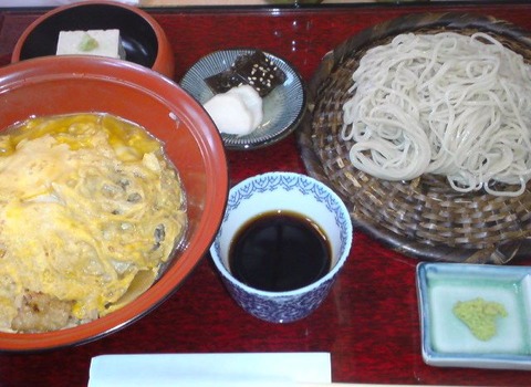 いづみや丹波黒どり親子丼蕎麦膳2