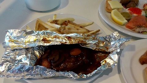 ホイル包み焼きハンバーグ3