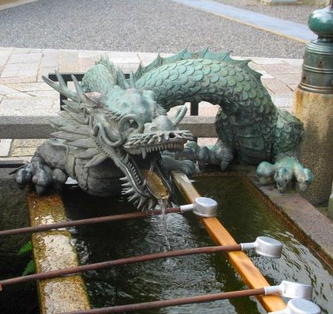 清水寺 梟の手水鉢2