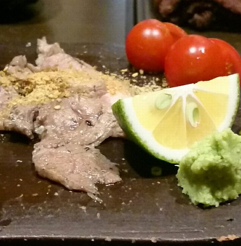 なんちゃら豚の炭火焼