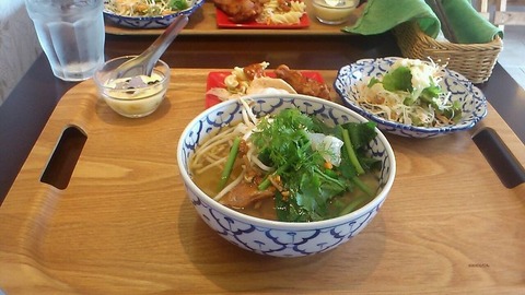 タイのラーメンセット