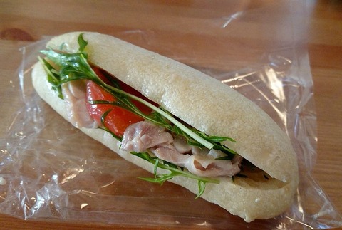 鶏のみそ麹サンド